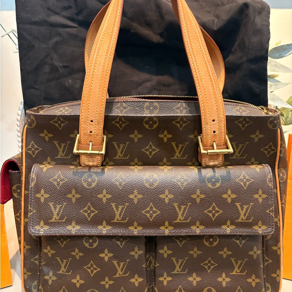 Louis Vuitton Monogram Canvas Shoulder Bag with Tan Leather Straps - Picture 2 of 16